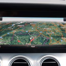 Foto inzerátu Mercedes-Benz Třídy E E 220 d 4MATIC