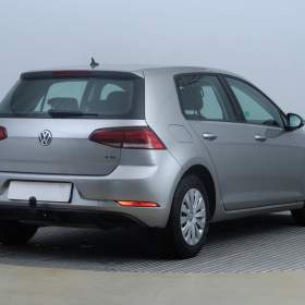 Foto inzerátu Volkswagen Golf 1.0 TSI