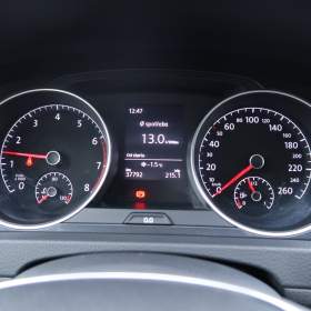 Foto inzerátu Volkswagen Golf 1.0 TSI