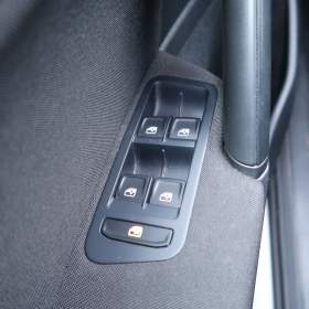 Foto inzerátu Volkswagen Golf 1.0 TSI