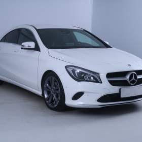 Fotka k inzerátu Mercedes- Benz CLA 200 / 19578918