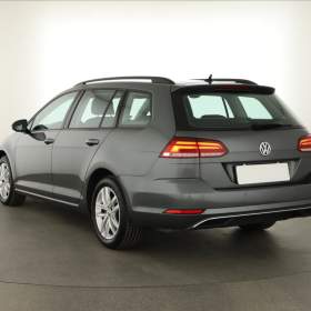 Foto inzerátu Volkswagen Golf 2.0 TDI