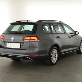 Foto inzerátu Volkswagen Golf 2.0 TDI