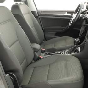 Foto inzerátu Volkswagen Golf 2.0 TDI