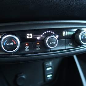 Foto inzerátu Opel Crossland 1.5 CDTI