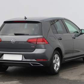 Foto inzerátu Volkswagen Golf 1.5 TSI