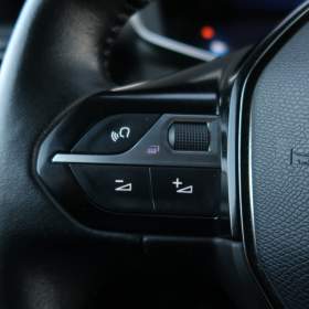 Foto inzerátu Peugeot 2008 1.2 PureTech