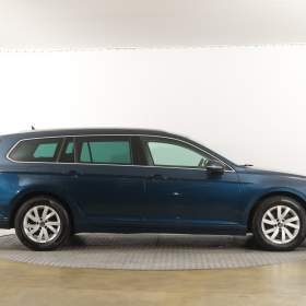 Foto inzerátu Volkswagen Passat 2.0 TDI