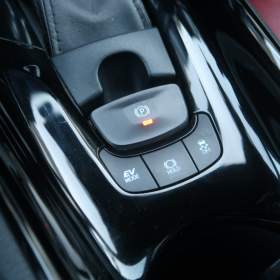 Foto inzerátu Toyota C-HR 1.8 Hybrid