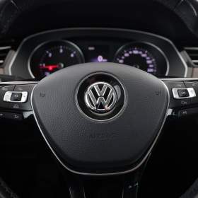 Foto inzerátu Volkswagen Passat 2.0 TDI