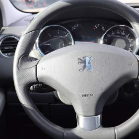 Foto inzerátu Peugeot 3008 2.0 HDi