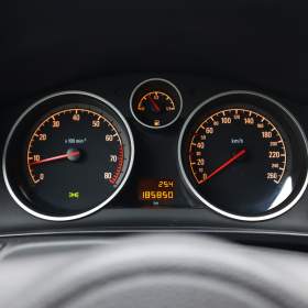 Foto inzerátu Opel Zafira 1.6