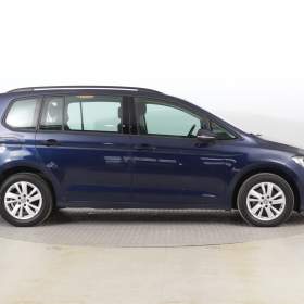 Foto inzerátu Volkswagen Touran 2.0 TDI