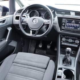 Foto inzerátu Volkswagen Touran 2.0 TDI
