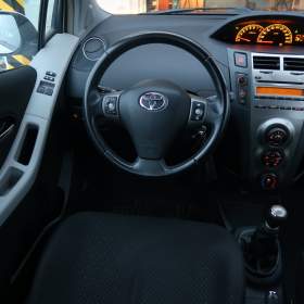 Foto inzerátu Toyota Yaris 1.0 VVT-i