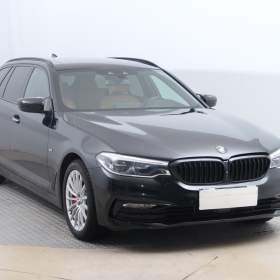 BMW Řada 5 530d xDrive / 19659675