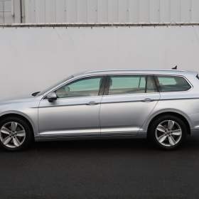 Foto inzerátu Volkswagen Passat 2.0 TDI