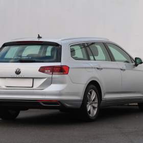 Foto inzerátu Volkswagen Passat 2.0 TDI