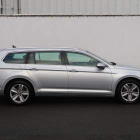 Foto inzerátu Volkswagen Passat 2.0 TDI