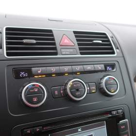 Foto inzerátu Volkswagen Touran 1.6 TDI