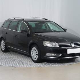Fotka k inzerátu Volkswagen Passat 2.0 TDI / 19612415