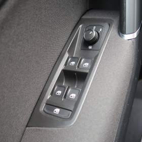 Foto inzerátu Volkswagen Touran 2.0 TDI