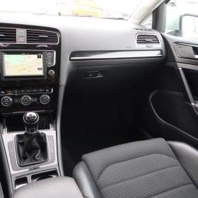 Foto inzerátu Volkswagen Golf 1.6 TDI