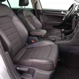 Foto inzerátu Volkswagen Golf 1.6 TDI