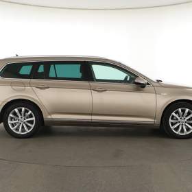 Foto inzerátu Volkswagen Passat 2.0 TDI