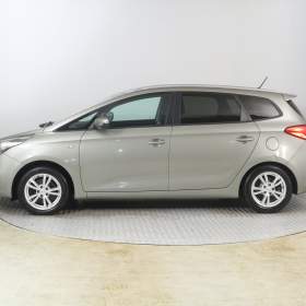 Foto inzerátu Kia Carens 1.6 GDI