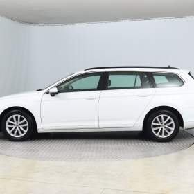 Foto inzerátu Volkswagen Passat 2.0 TDI