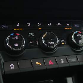 Foto inzerátu Škoda Karoq 1.5 TSI