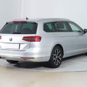 Foto inzerátu Volkswagen Passat 2.0 TDI