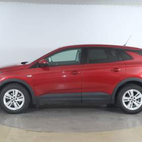 Foto inzerátu Opel Grandland 1.2 Turbo