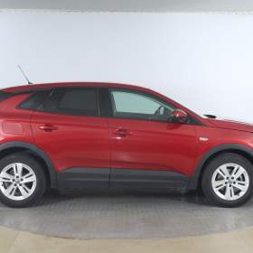 Foto inzerátu Opel Grandland 1.2 Turbo