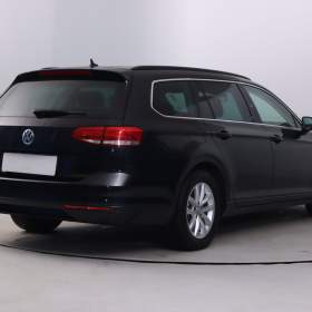 Foto inzerátu Volkswagen Passat 2.0 TDI