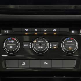 Foto inzerátu Volkswagen Touran 2.0 TDI