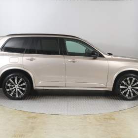 Foto inzerátu Volvo XC90 B5 AWD