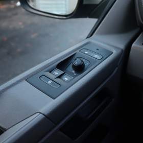 Foto inzerátu Volkswagen Caravelle 2.0 TDI