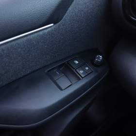 Foto inzerátu Toyota Yaris 1.5 VVT-i Hybrid