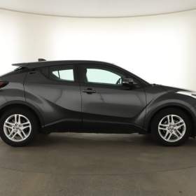 Foto inzerátu Toyota C-HR 1.8 Hybrid