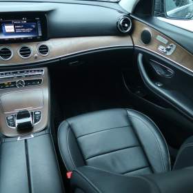 Foto inzerátu Mercedes-Benz Třídy E E 220 d 4MATIC