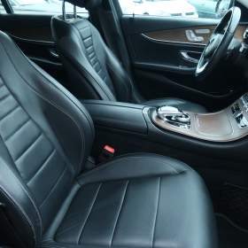 Foto inzerátu Mercedes-Benz Třídy E E 220 d 4MATIC