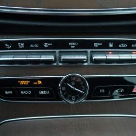 Foto inzerátu Mercedes-Benz Třídy E E 220 d 4MATIC