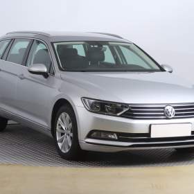 Fotka k inzerátu Volkswagen Passat 2.0 TDI / 19559542