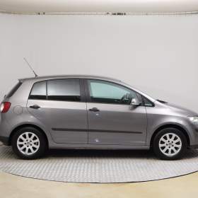 Foto inzerátu Volkswagen Golf 2.0 TDI