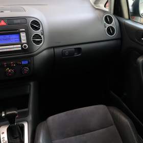 Foto inzerátu Volkswagen Golf 2.0 TDI