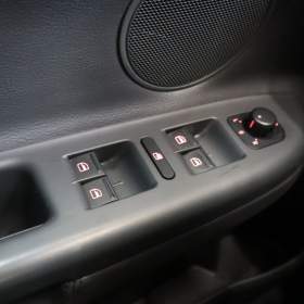 Foto inzerátu Volkswagen Golf 2.0 TDI