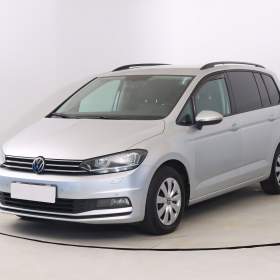 Foto inzerátu Volkswagen Touran 2.0 TDI