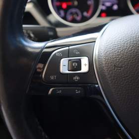 Foto inzerátu Volkswagen Touran 2.0 TDI